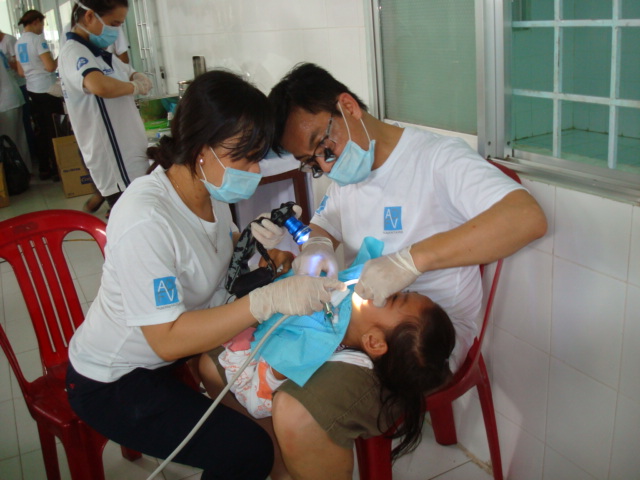 Mission soins dentaires à Long Xuyen, Vietnam, Octobre 2014 - Association Solidarité Dentaire Vietnam France