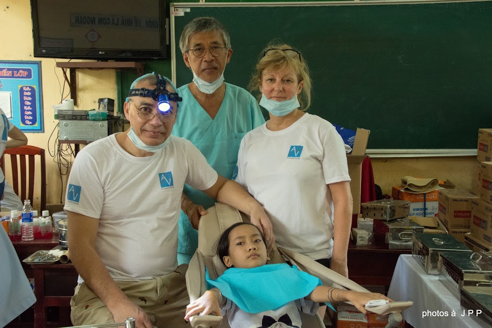 Mission soins dentaires à Cai Tac, Chau Thanh, Vietnam, Octobre 2015 - Association Solidarité Dentaire Vietnam France